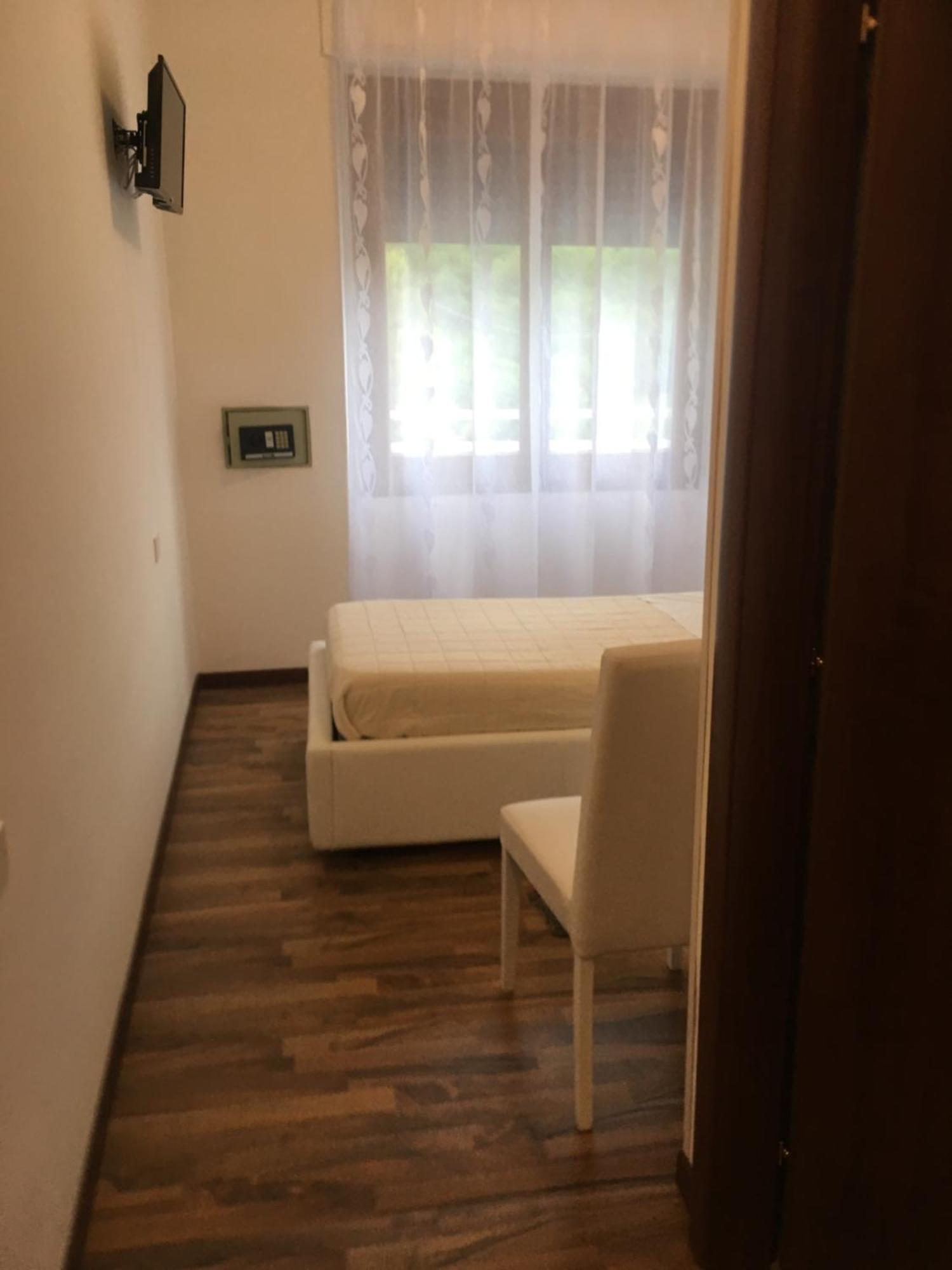 Albergo Al Lago Анфо Экстерьер фото