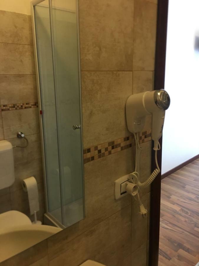 Albergo Al Lago Анфо Экстерьер фото